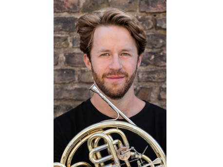 Portraitfoto von Johannes Lamotke | © Jonas Tawam